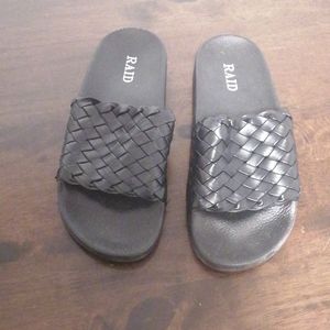 Raid Slide Sandals